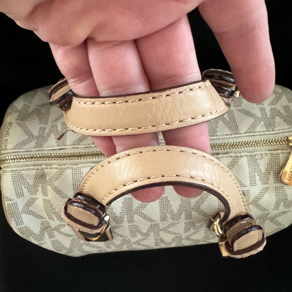 Michael Kors Large Double Handle Satchel, Monogram, Wristlet & Dust Bag Included - Picture 3 of 12